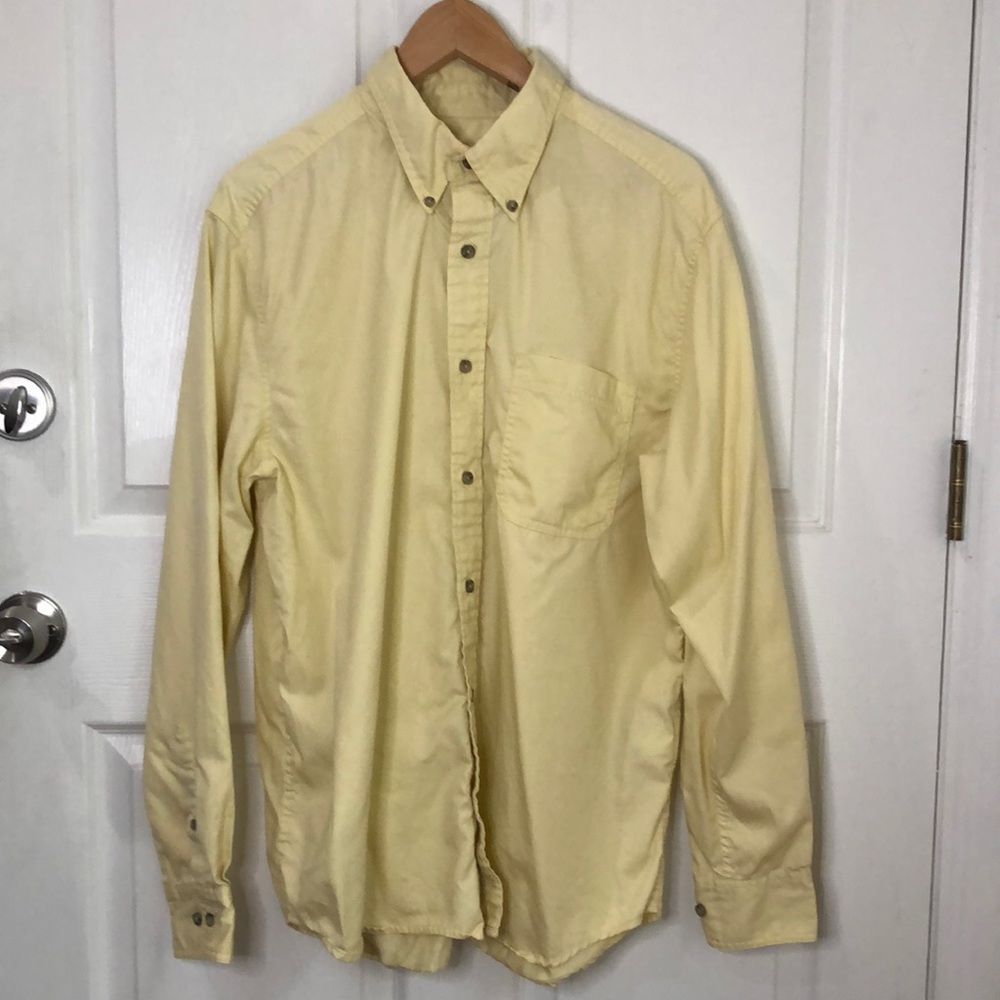 Eddie Bauer size Large 100% Cotton soft yellow button down long sleeve